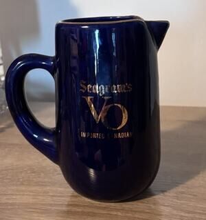 Vintage 6” Ceramic SEAGRAMS VO Water Bar Pub Pitcher. Blue w Gold Trim.